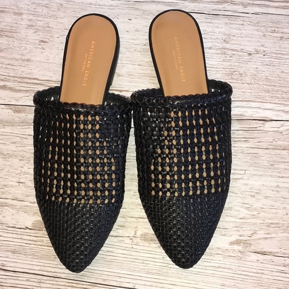 American Eagle Woven Slip on Flats Mule Black size 7 - Picture 2 of 3